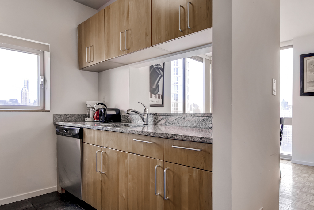 Chelsea New York 2 Bedroom Kitchen