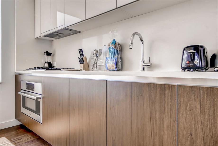 Midtown West New York 1 Bedroom Kitchen