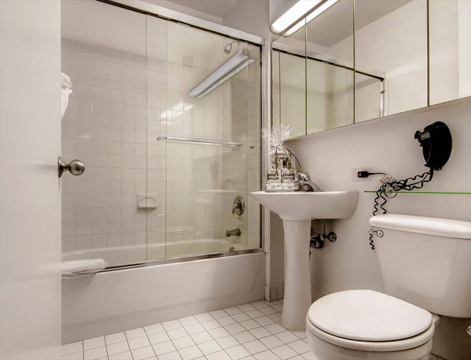 Chelsea New York Apartments Bathroom